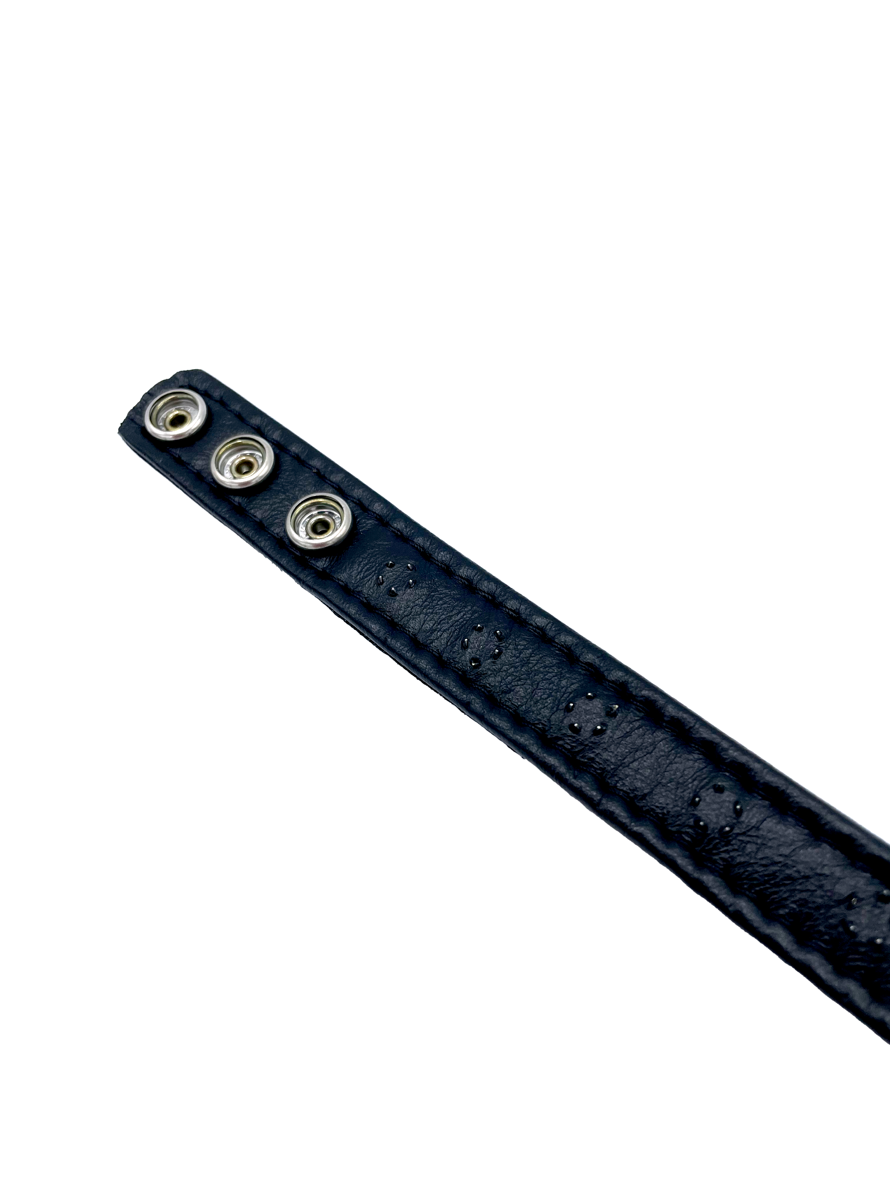Testicular band with inner thorns