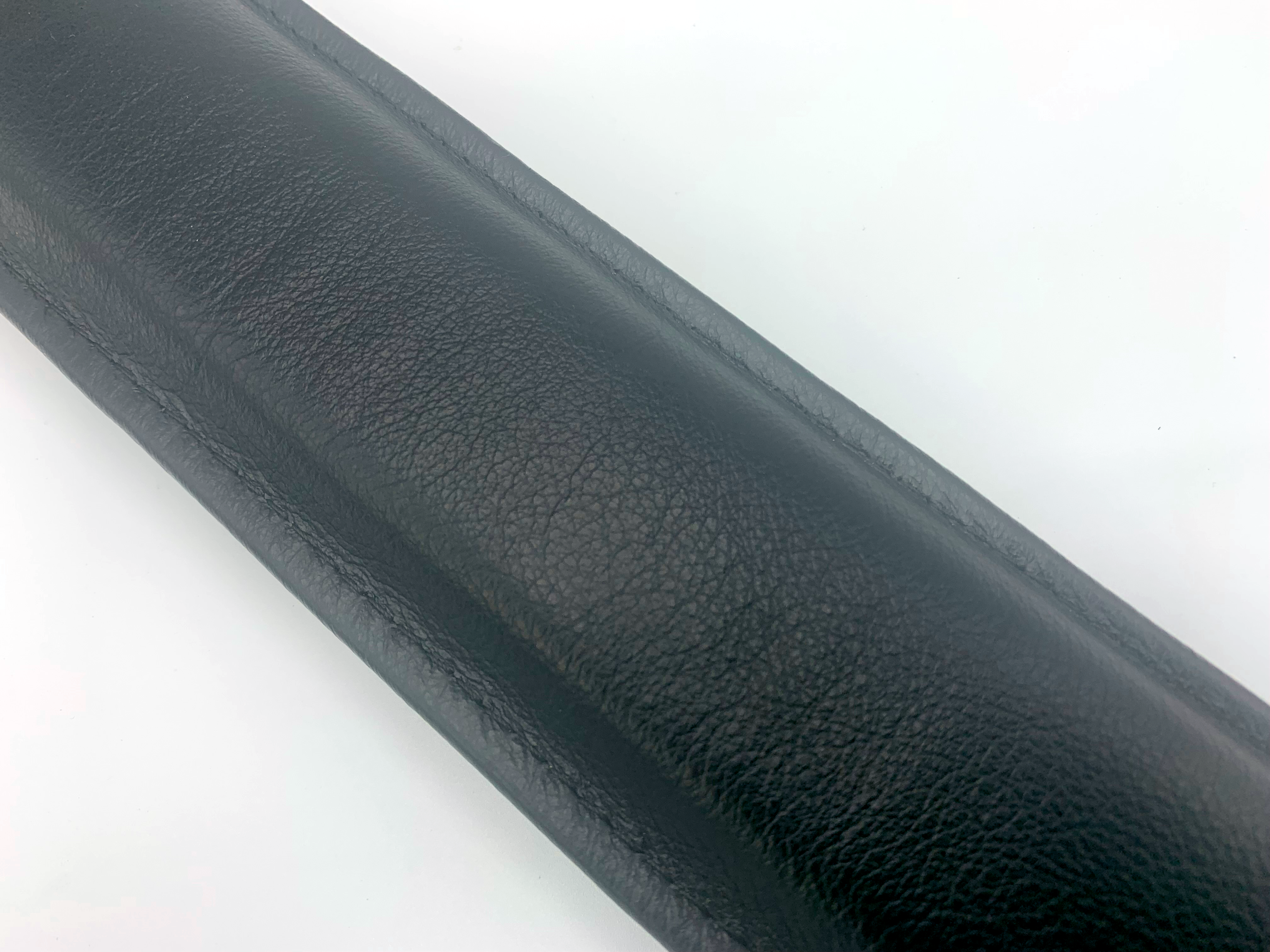 lockable collar, soft padded