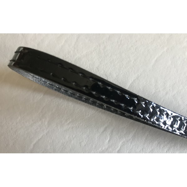 delicate lead line