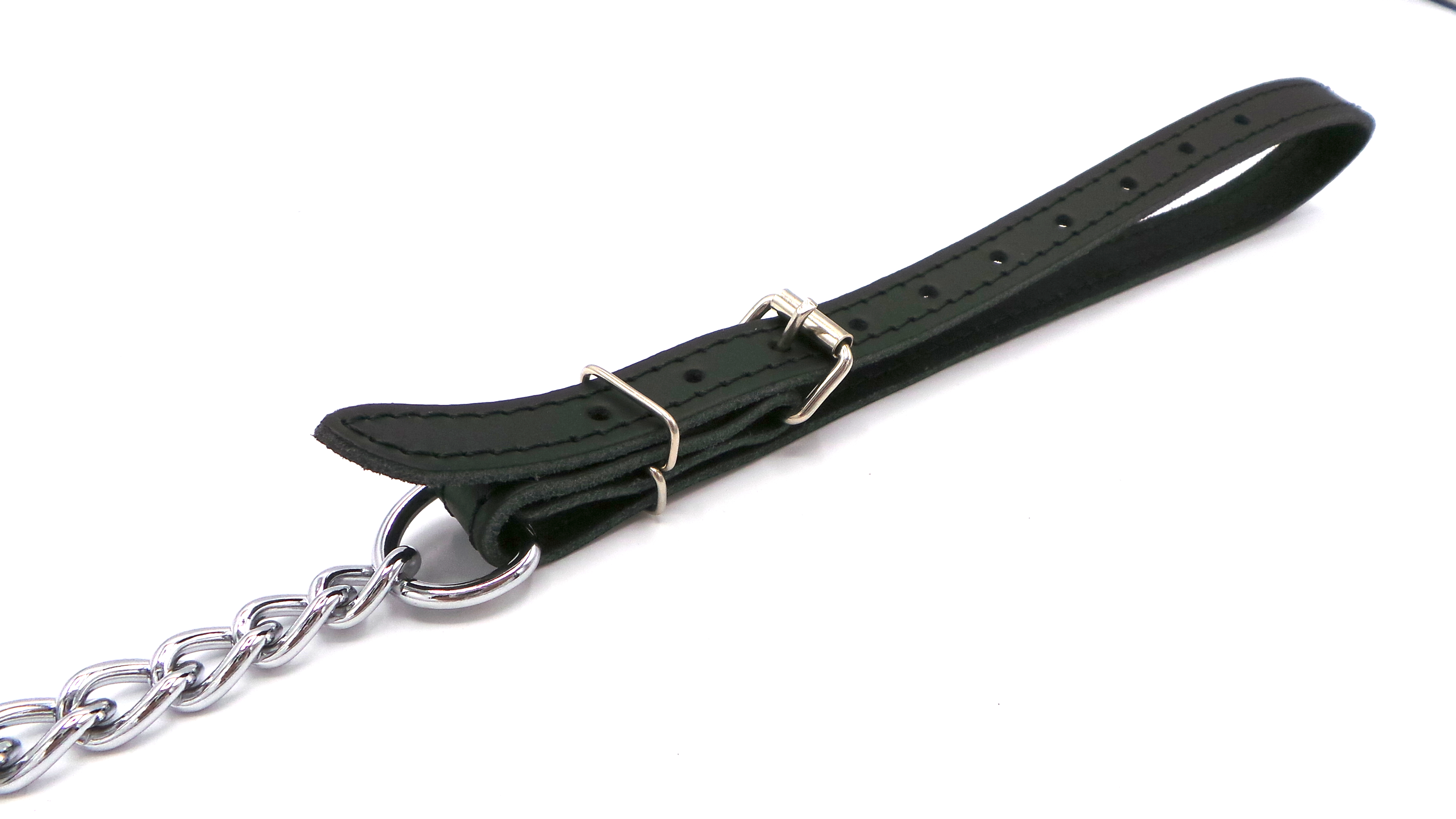 Guide leash with hand loop for opening