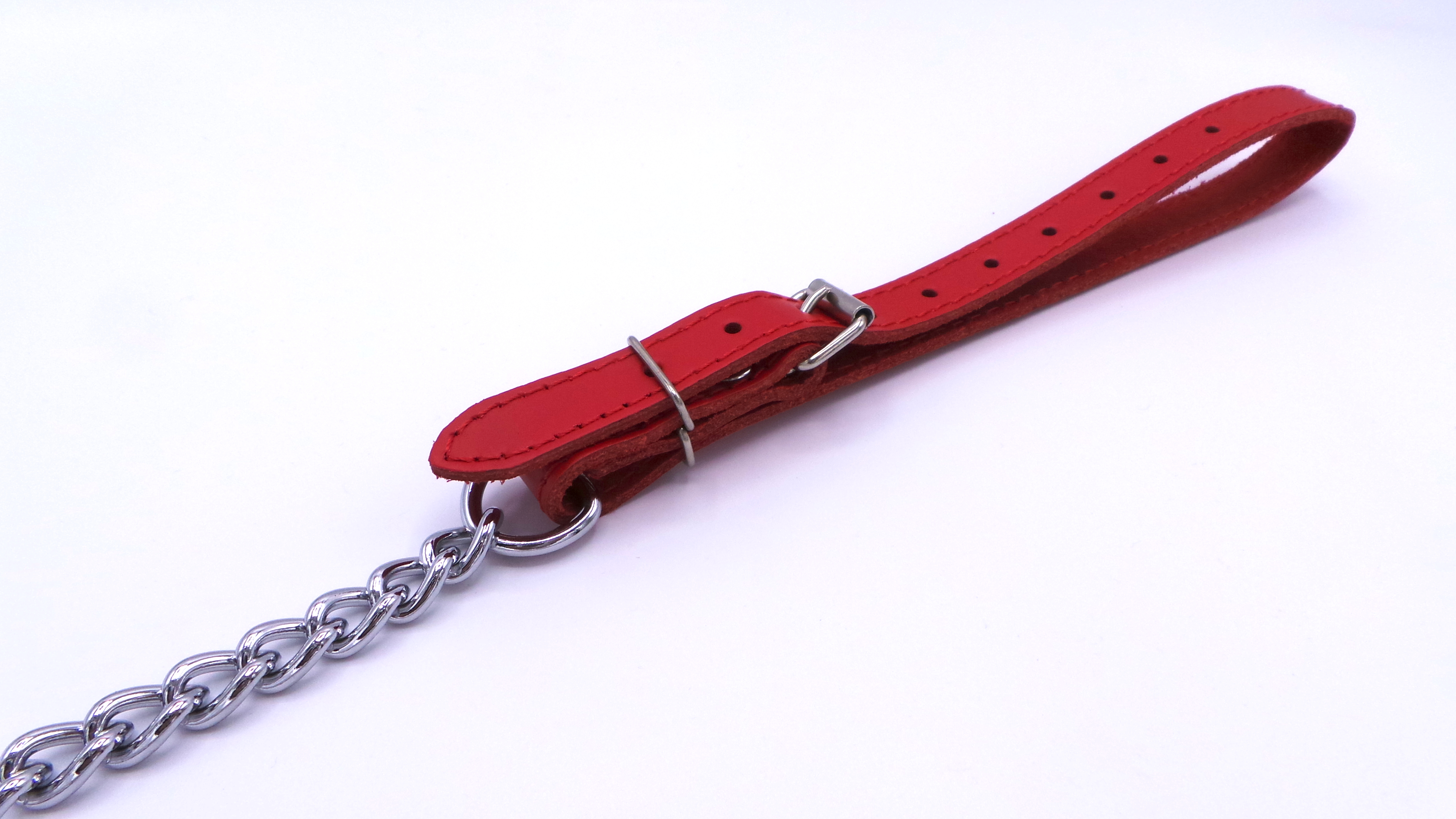 Guide chain with red wrist loop