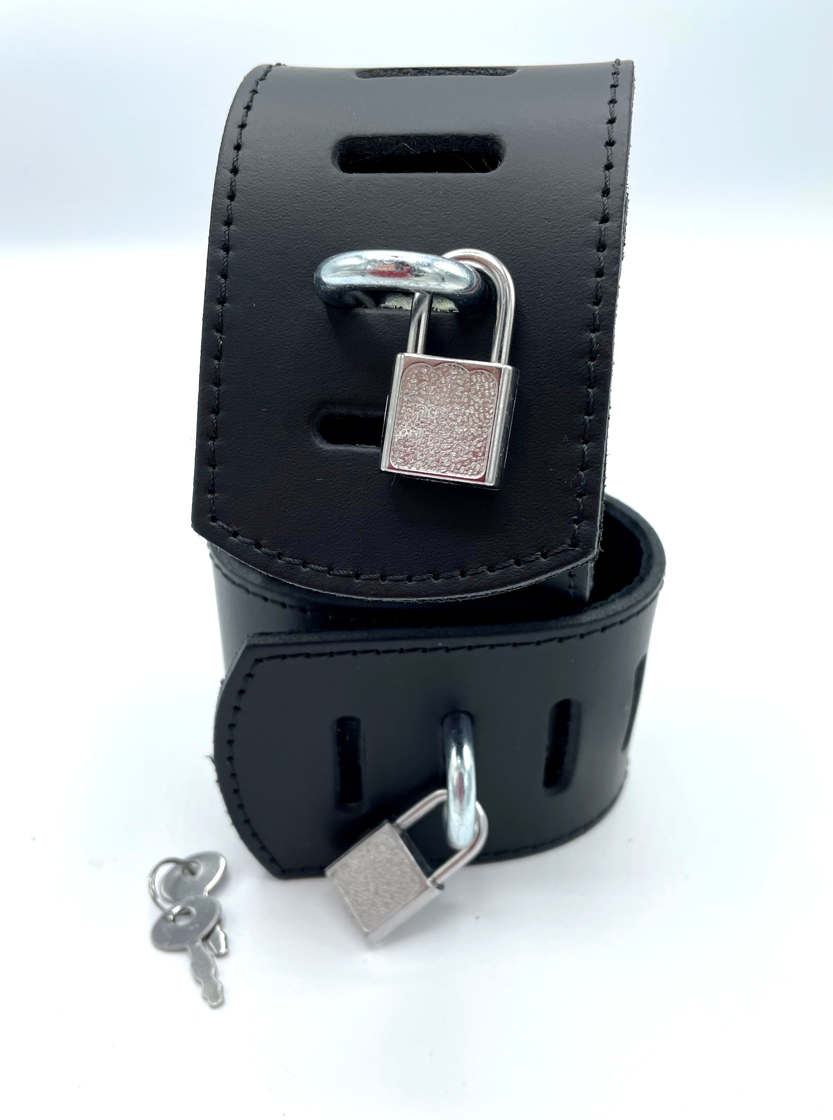 lockable handcuffs with locks