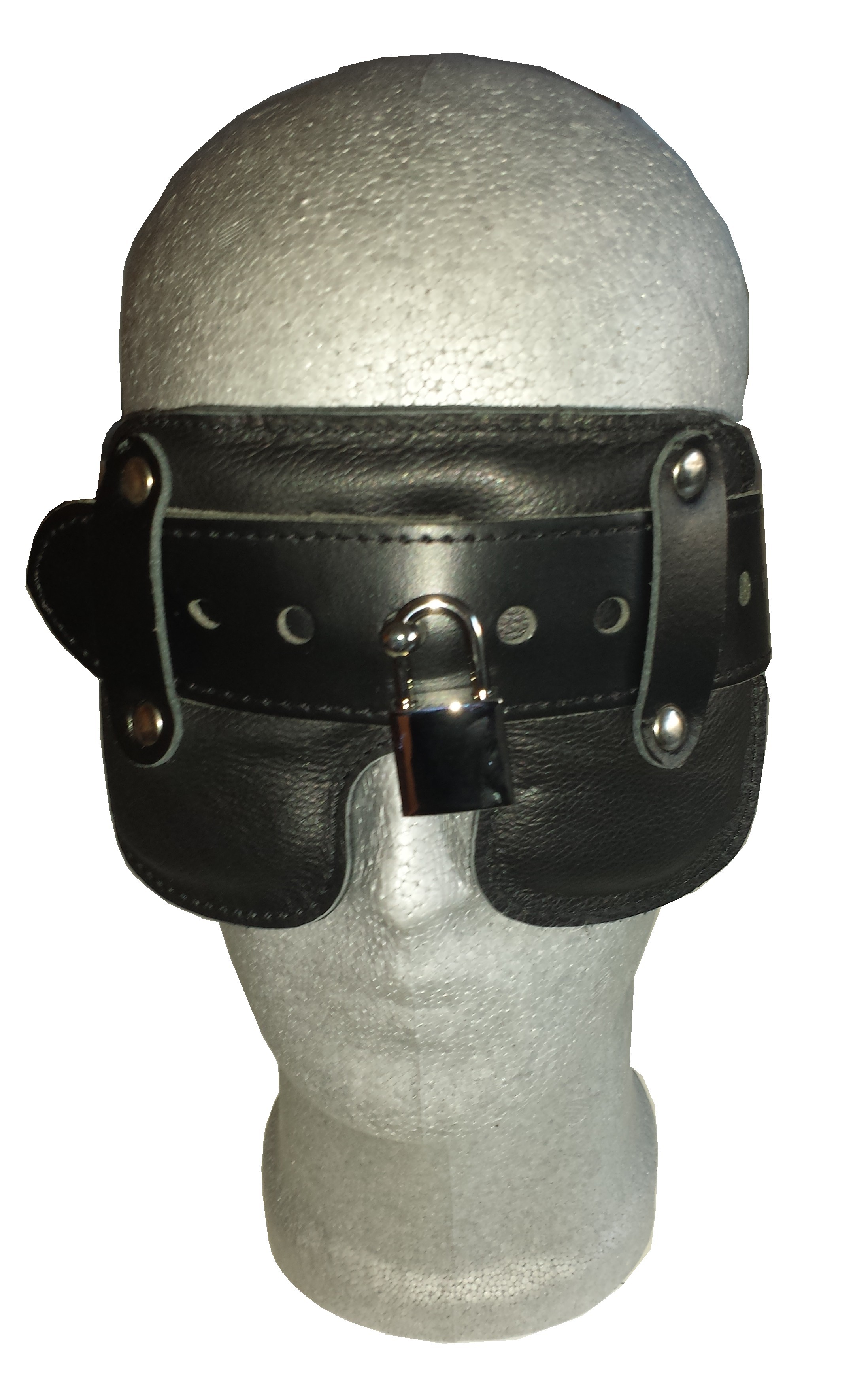 Lockable eye mask