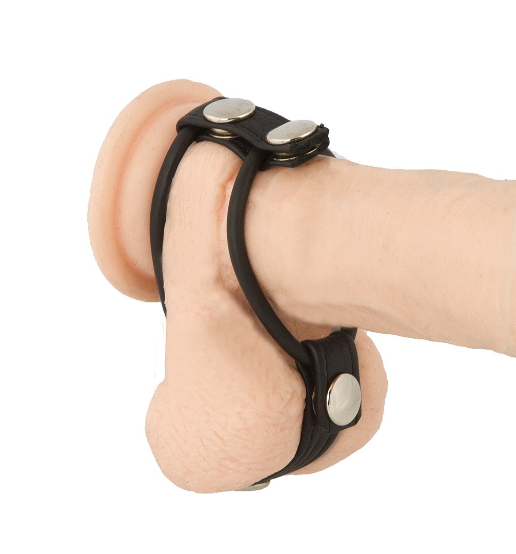 Rubber balls and penis rings with ball splitter