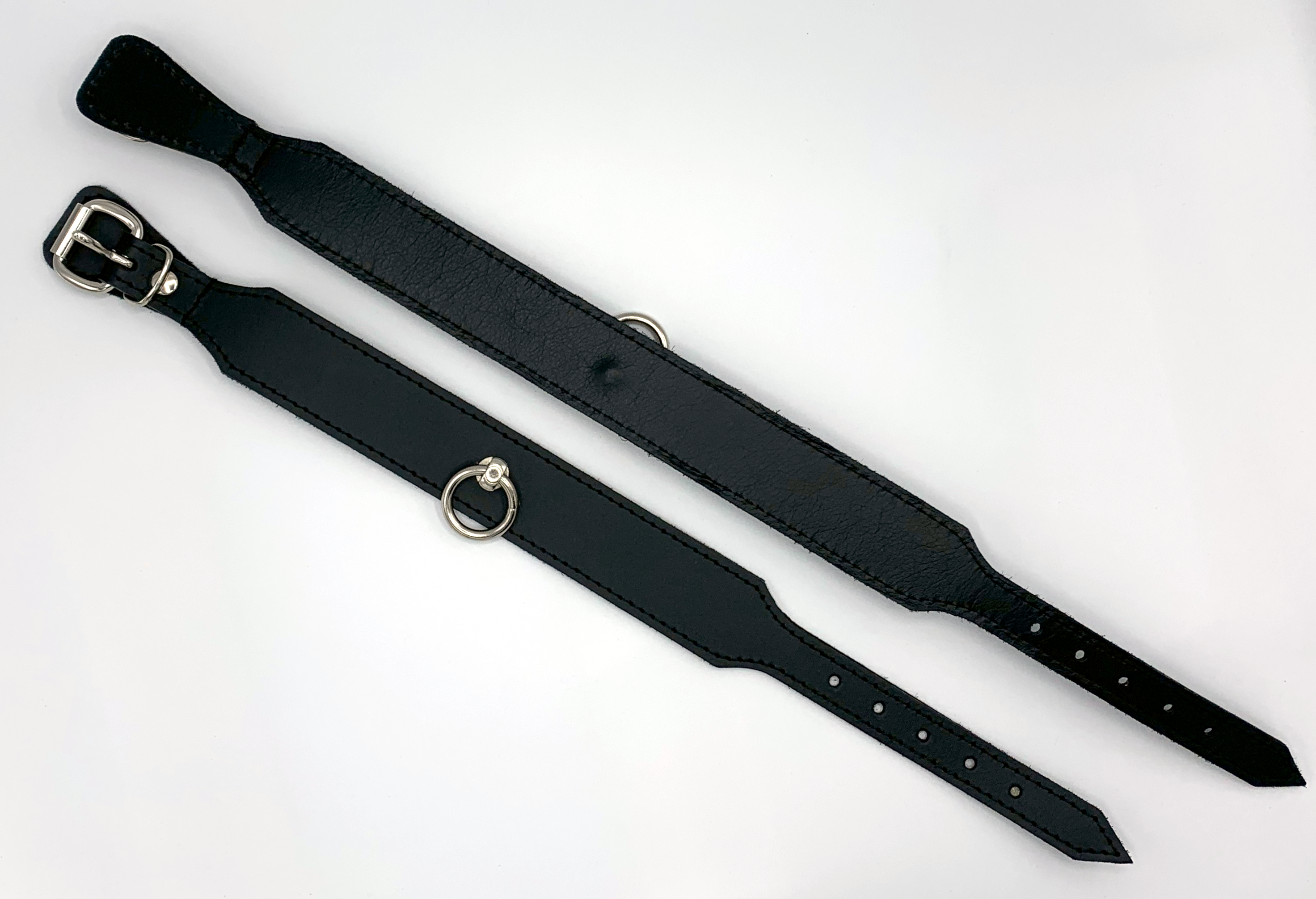 Collar "Passion" with the ring of O